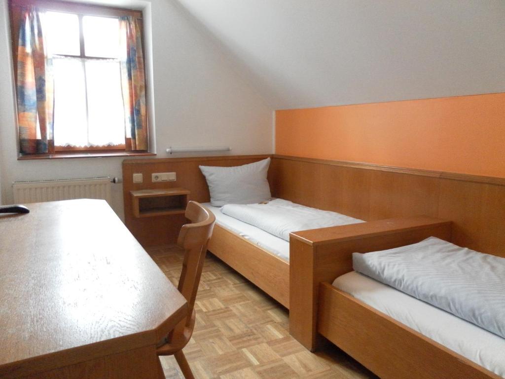 Landgasthof Asum Dasing Pokoj fotografie